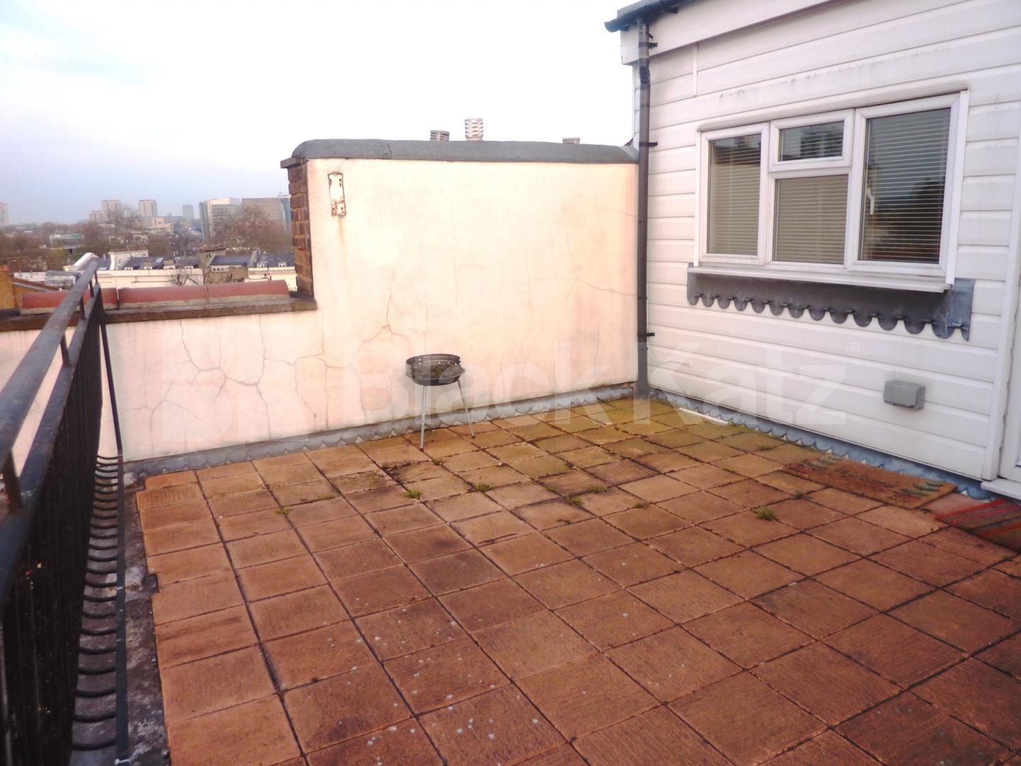 			NEW INSTRUCTION!, Studio Apartment, 1 bath, 1 reception Studio			 St Stephens Gardns, NOTTING HILL